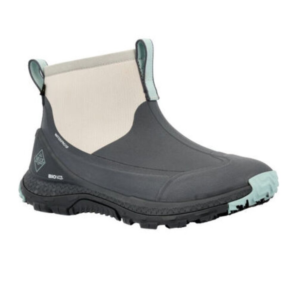 New with box Muck boot Company Women's Outscape Max Ankle Boot Grey Full Size